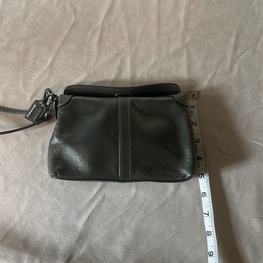 Coach wristlet - Picture 3 of 11